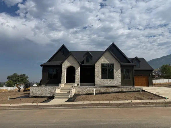 136 W Summerhill Ln, Centerville, UT 84014