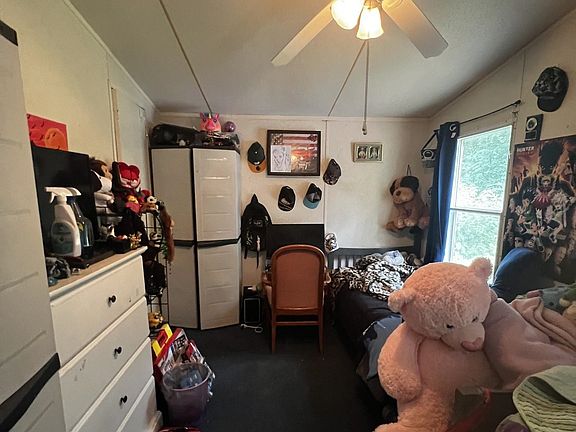 5th image of 910 Crooked Creek Rd