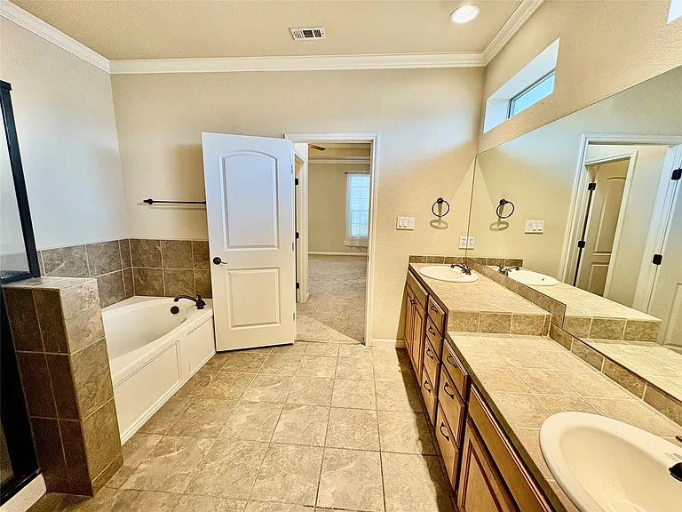 15210 Falcon Dr — Photo 21