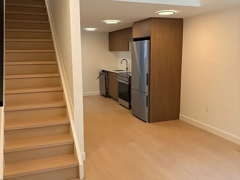 243 Bradford St #1A — Photo 2