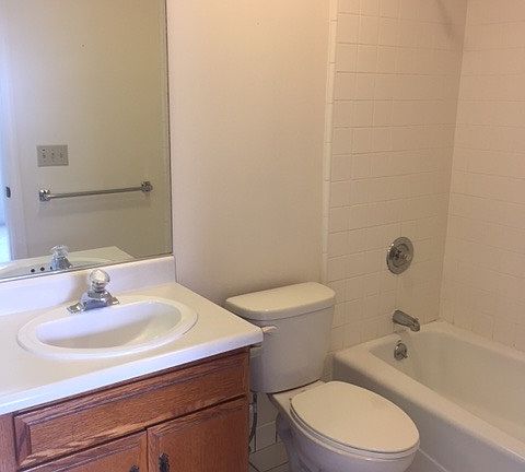5th image of 3273 Royal Oaks Dr APT 1
