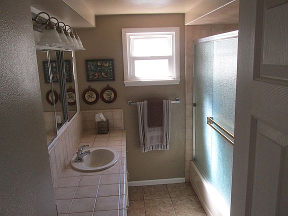 5th image of 3425 Marvin St