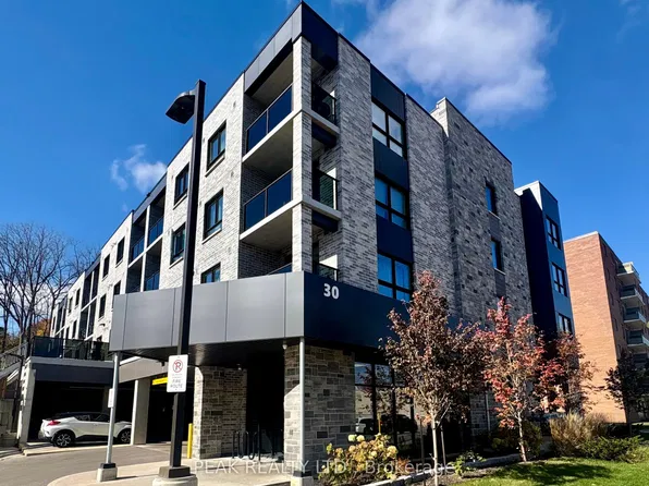 30 George St N #205, Cambridge, ON N1S 2M8