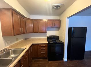 610 N Briarcliff Dr APT 3, Appleton, WI 54915