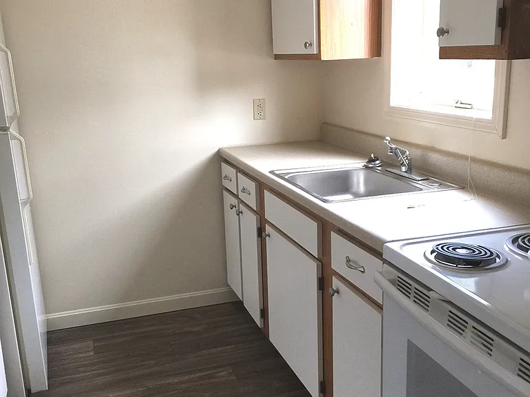 Cranberry Peak Apartments — Photo 2
