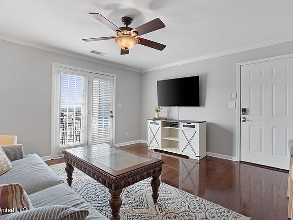 5th image of 2421 Beachview Dr APT G2