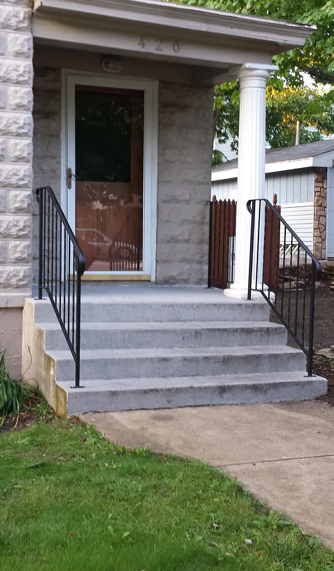 4 bed, 1.5 bath, 1300 sqft, $2,975 — Photo 2
