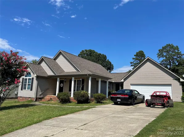 152 Brook Glen Dr, Mooresville, NC 28115