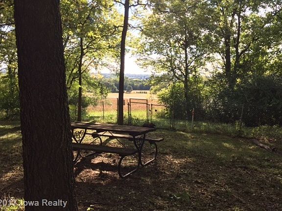 2nd image of 8498 NW Beaver Dr