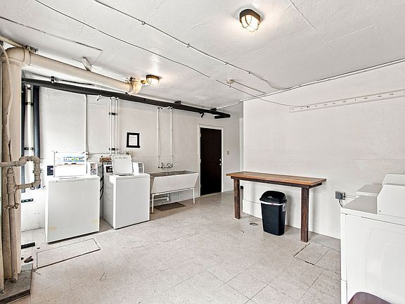 5th image of 525 Walnut St APT 34
