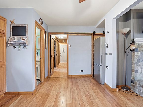 5th image of 14756 Lorel Ave