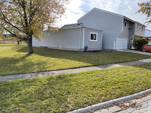 2nd image of 901 Cordoba St