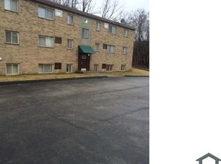 1855 Cliffview Rd #4B, Cleveland, OH 44112