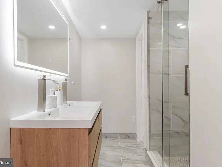 1203 Moore St — Photo 19