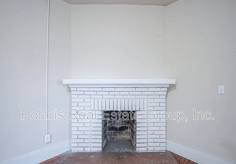208 W Williams St — Photo 8