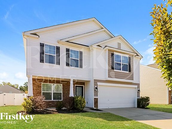 2nd image of 2843 Meadow Creek Dr