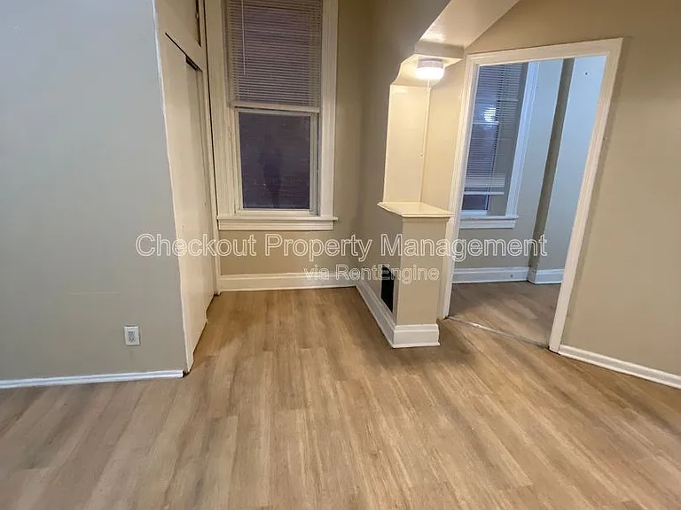 4704 Michigan Ave — Photo 8
