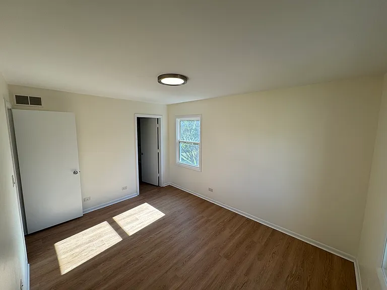 425 Beechwood Dr — Photo 4
