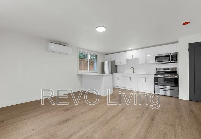 3 Water St #ST7 — Photo 4