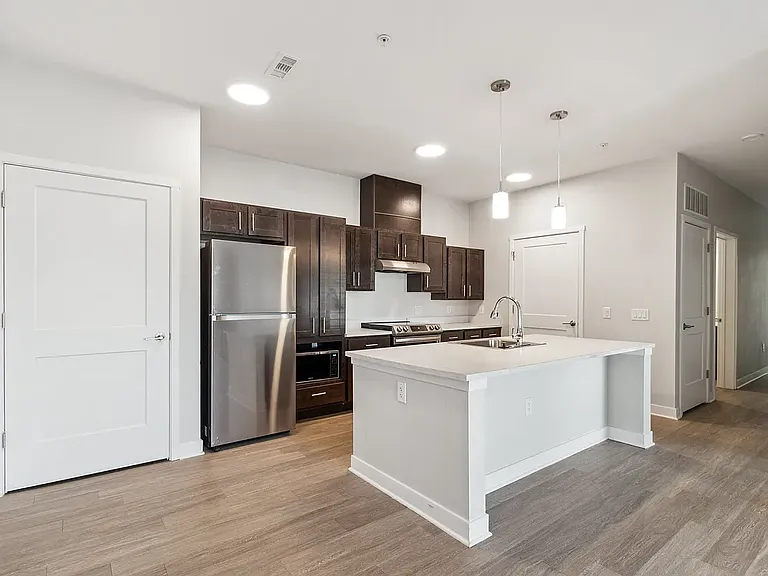 Sunland Flats — Photo 18