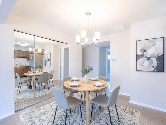 3rd image of 637 Carroll Pkwy #203