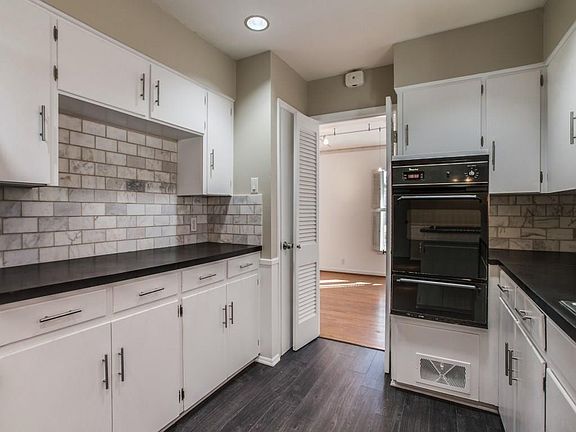 3rd image of 6327 Town Hill Ln