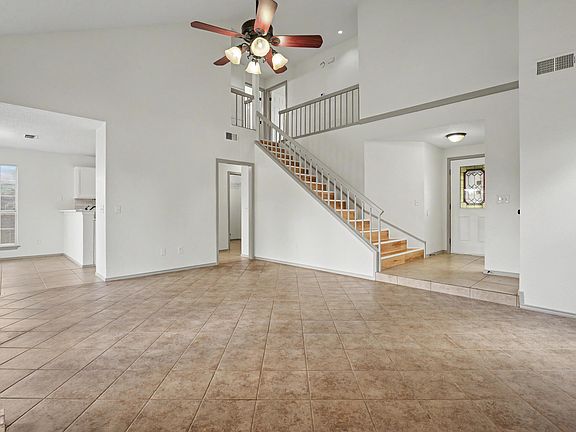 3rd image of 5504 96th St