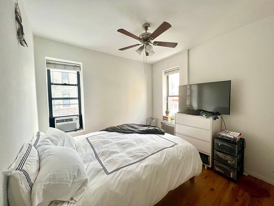 2nd image of 70 Kenmare St #2