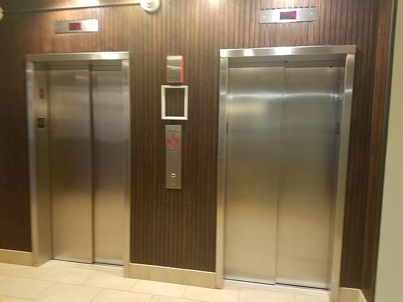 5th image of 3401 S Michigan Ave #211