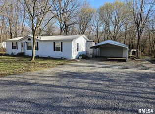 14487 N Harmony Ln, Mount Vernon, IL 62864