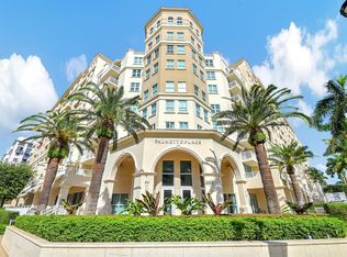 99 SE Mizner Blvd APT 823, Boca Raton, FL 33432