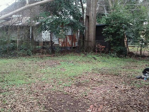 4th image of 2807 Bradley Cir