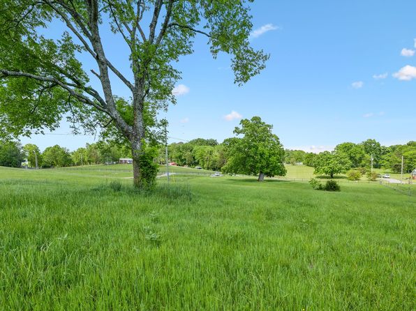 2000 Linwood Rd, Watertown, TN 37184
