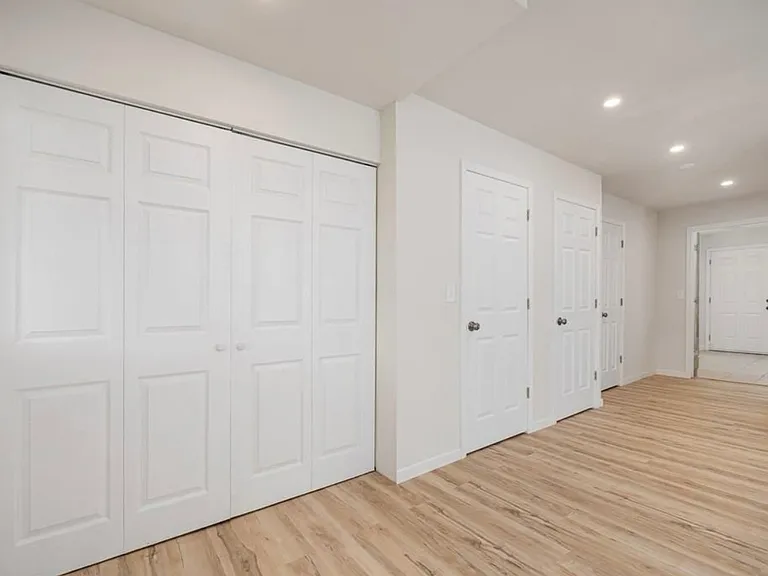 2460 Gillian Ln — Photo 4