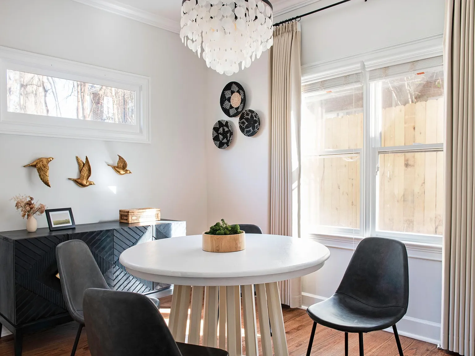 2 bed, 1000 sqft, $4,000 — Photo 3