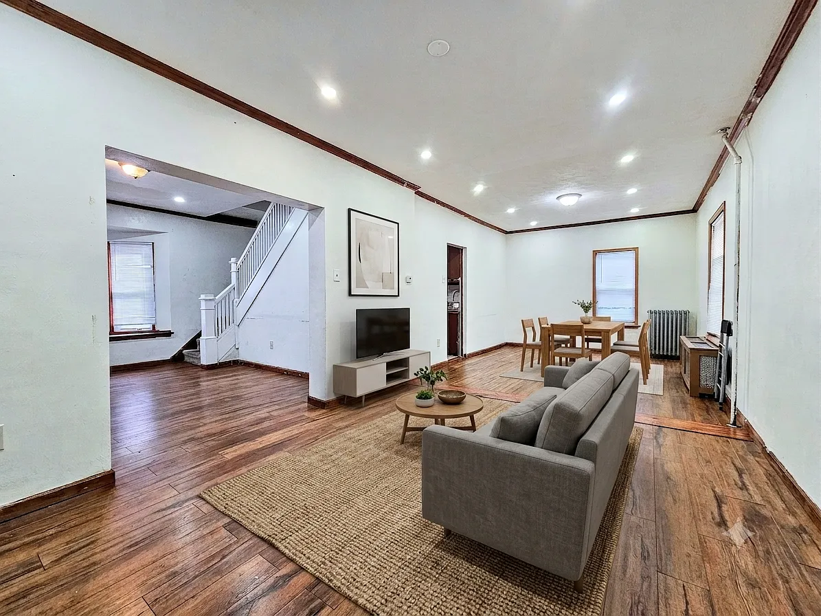 3 bed, 1900 sqft, $2,000 — Photo 3