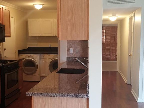 5th image of 23649 Stonehenge Blvd #1
