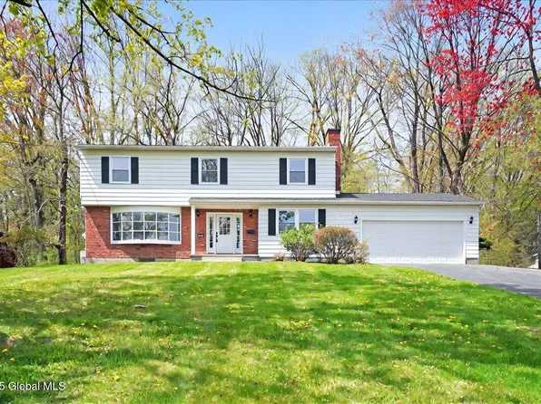 124 Maplewood Drive, Glenville, NY 12302