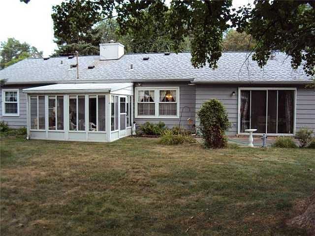 2nd image of 1969 Cherrylawn Dr
