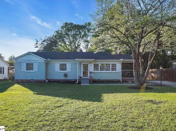 703 Shands St, Clinton, SC 29325