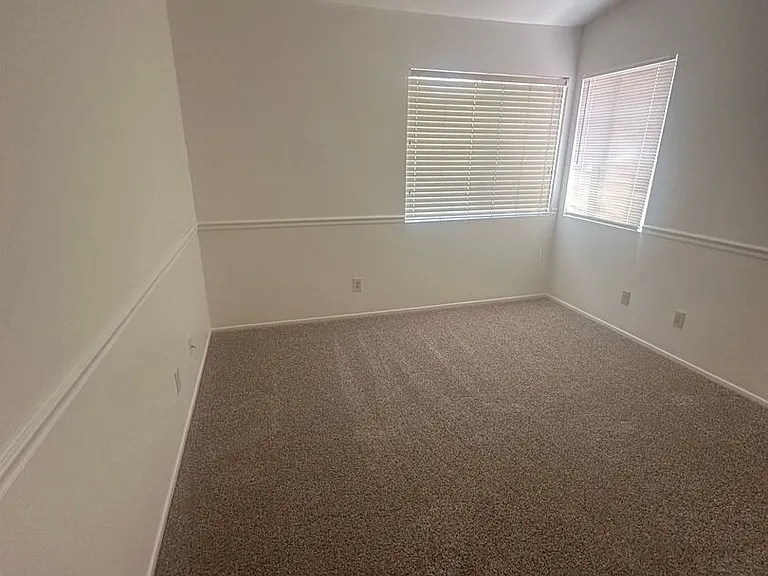 14333 La Crescenta Ave — Photo 15