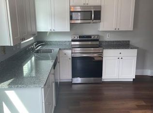 49 W Greenwood St #1, Amesbury, MA 01913
