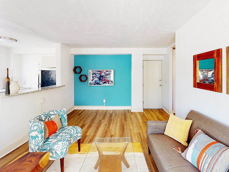 Dining/Living room