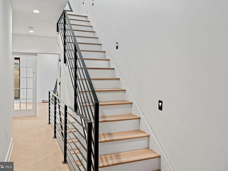 706 Latona St #I — Photo 12