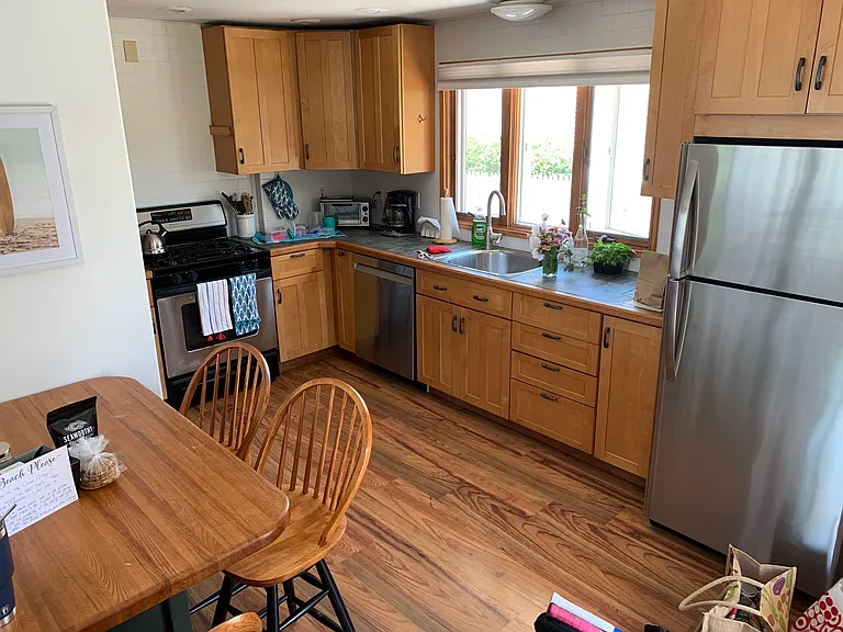 15 Marten Ave — Photo 4
