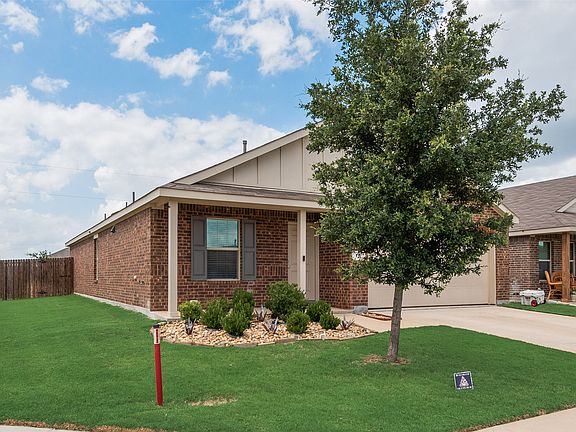 2nd image of 712 Odlozil Ln