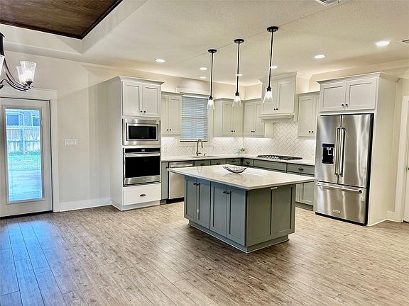 3rd image of 3333 Stonington Way
