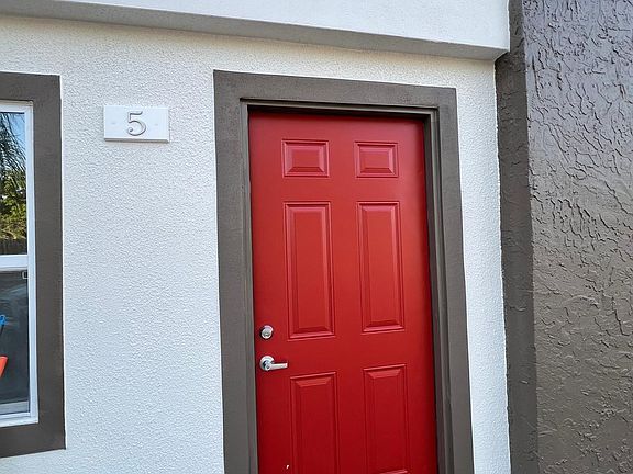 3rd image of 475 Umatilla Blvd APT 5