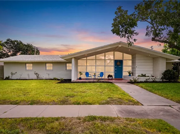 353 Bermuda Pl, Corpus Christi, TX 78411