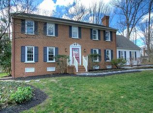 2102 Planters Row Dr, Midlothian, VA 23113